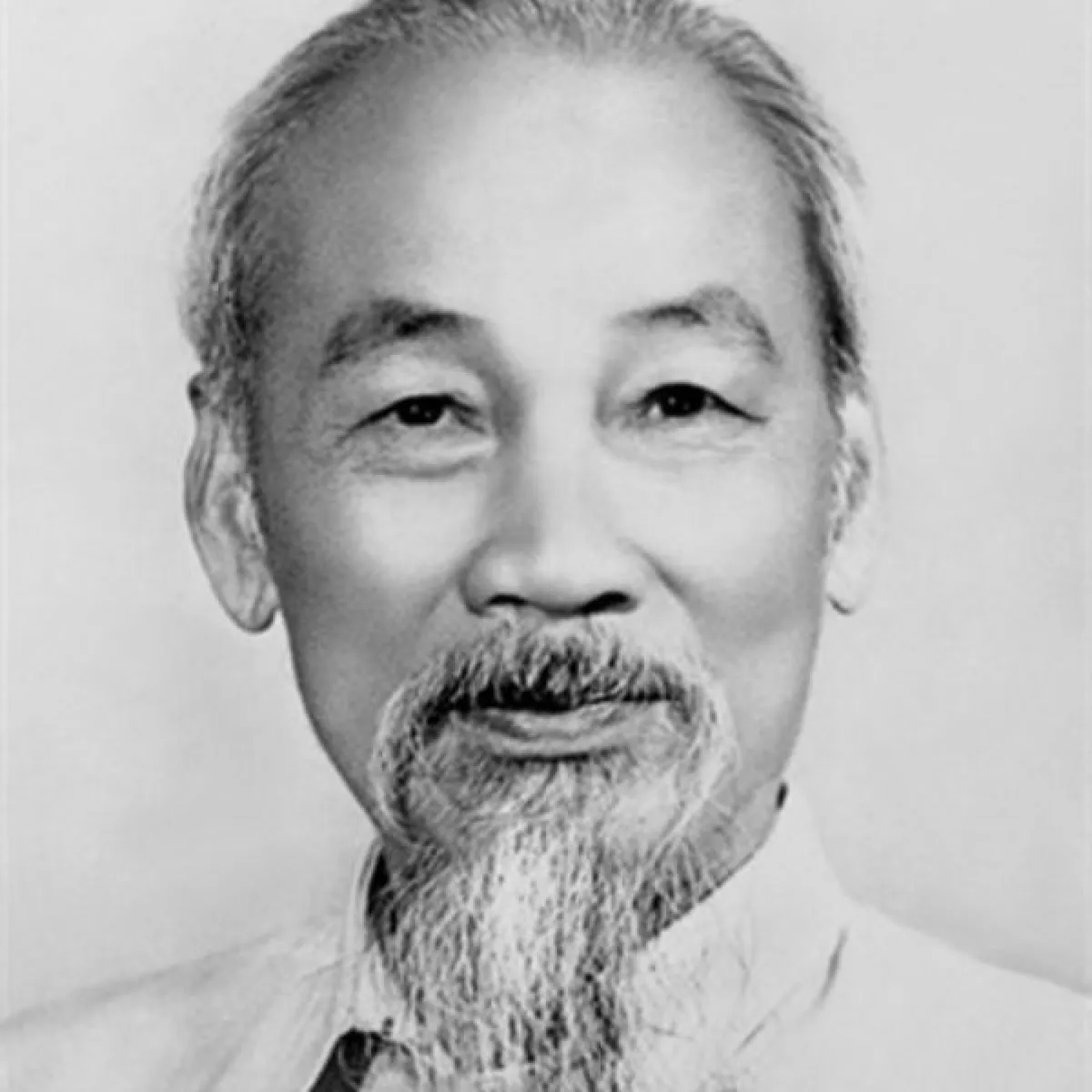 Tại sao Bác Hồ lại lấy họ Hồ? Bác Hồ sử dụng tên Hồ Chí Minh khi nào? 1 Tại sao Bác Hồ lại lấy họ Hồ? Bác Hồ đã sử dụng tên Hồ Chí Minh khi nào?