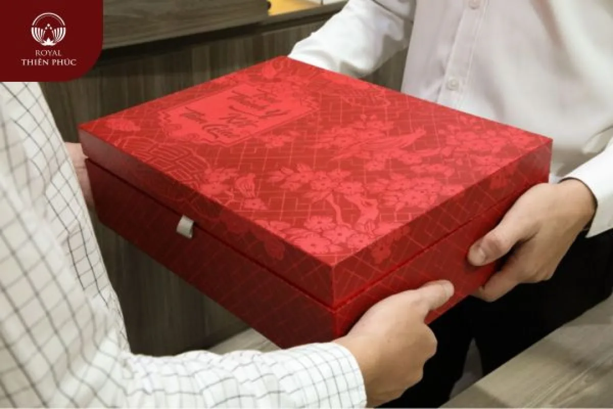 Tặng gì cho sếp ngày Tết? Gợi ý 8 Món Quà Tặng Sếp Dịp Tết 1 Tặng gì cho sếp ngày Tết? Gợi ý 8 Món Quà Tặng Sếp Dịp Tết