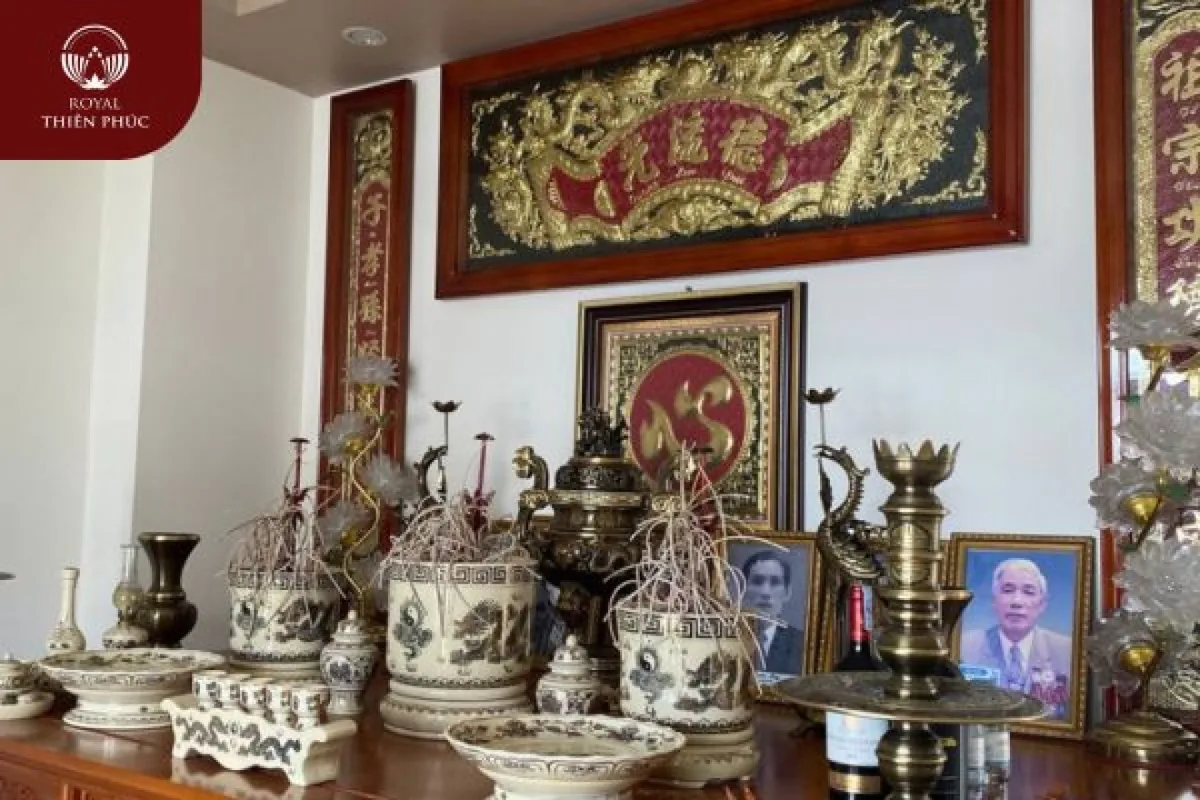 Cách Đặt Ảnh Thờ Ông Bà Bố Mẹ Trên Bàn Thờ Gia Tiên Chuẩn 1 Cách Đặt Ảnh Thờ Ông Bà Bố Mẹ Trên Bàn Thờ Gia Tiên Chuẩn