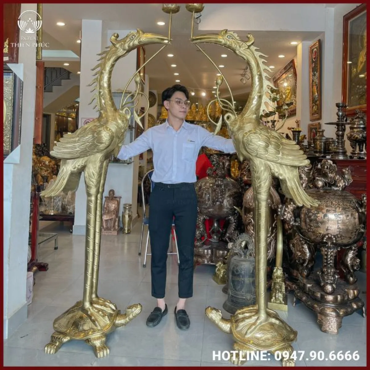 Đôi hạc thờ ngậm sen bằng đồng vàng cattut cao 2m2 2 Đôi hạc thờ ngậm sen bằng đồng vàng cattut cao 2m2
