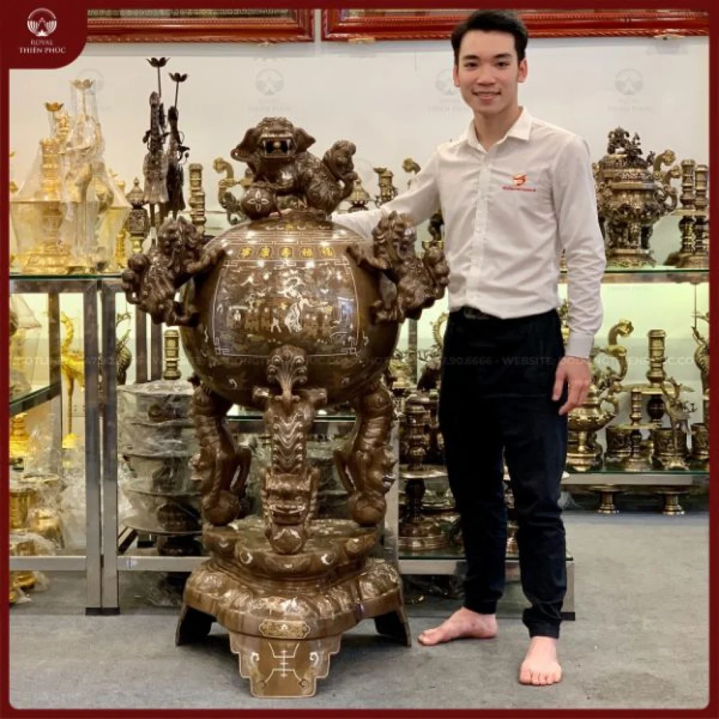 Đỉnh đồng thất lân khảm ngũ sắc cao 1m4