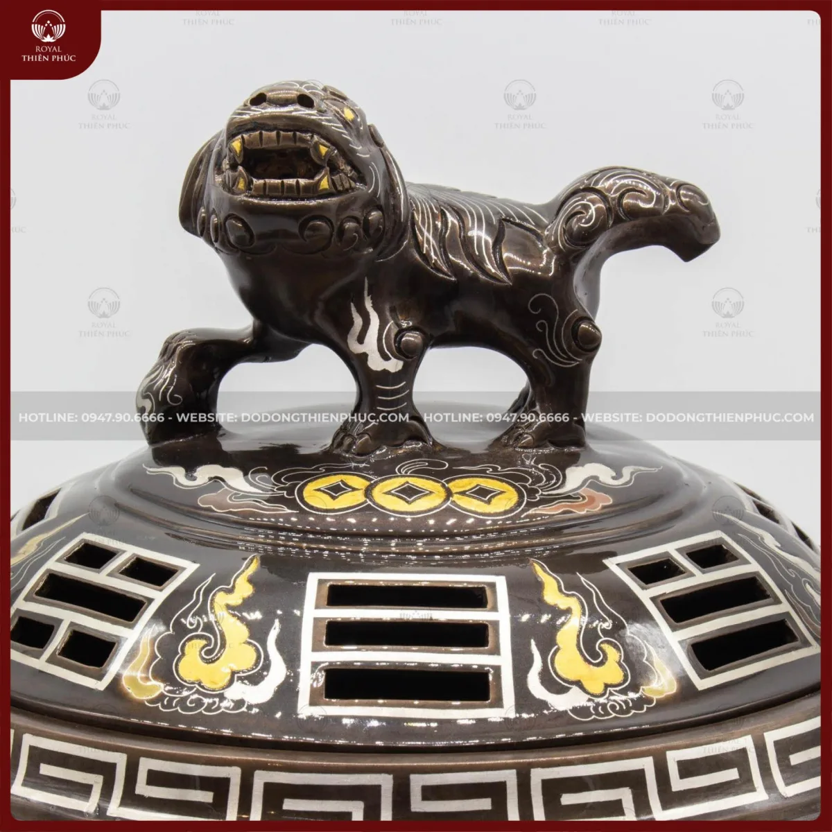 Lư xông trầm bằng đồng đỏ khảm ngũ sắc 3 Lư xông trầm bằng đồng đỏ khảm ngũ sắc