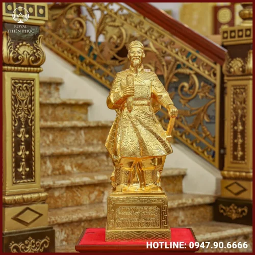 Tượng Trần Hưng Đạo đồng đỏ dát vàng cao 70cm